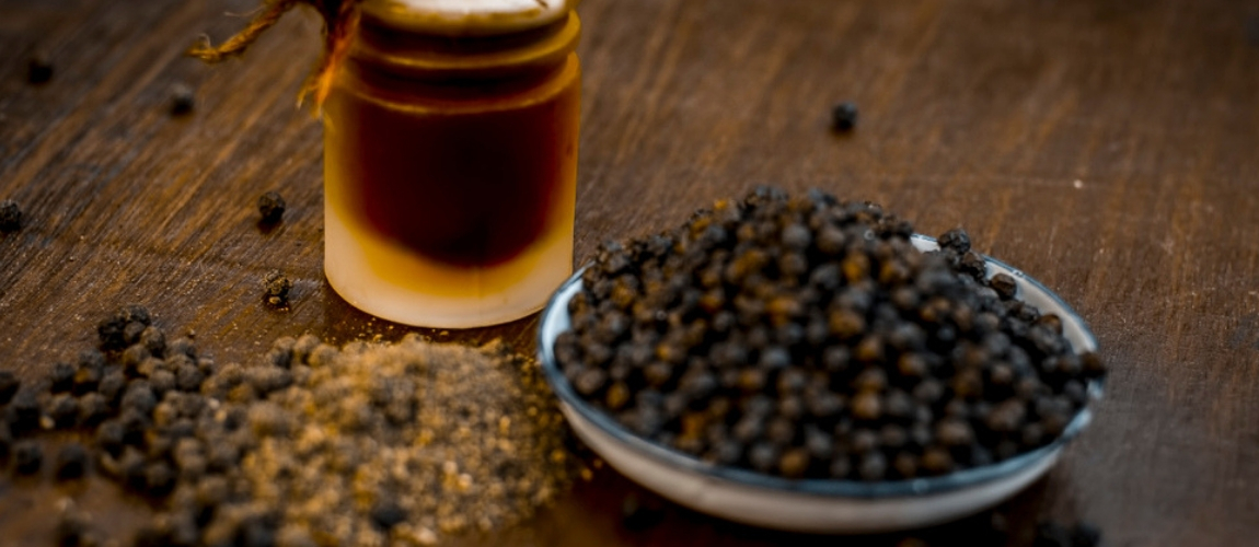 Black Pepper Extract Benefits: Boost Nutrient Absorption and More