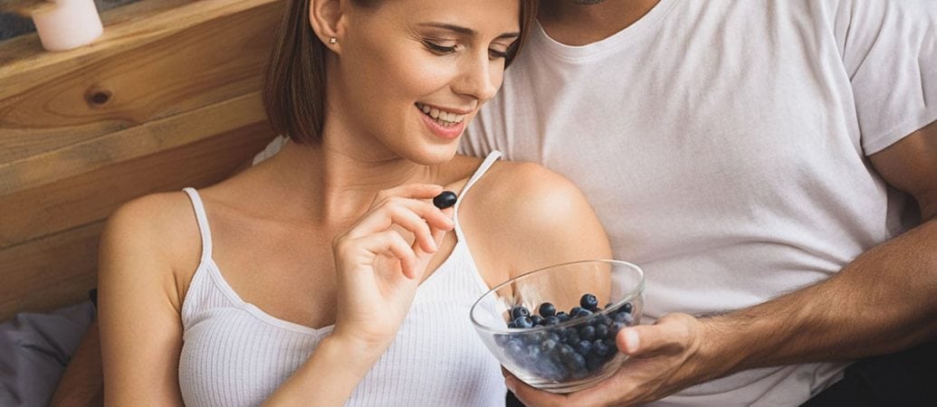 researchers find compounds in blueberries help kill cancer 2