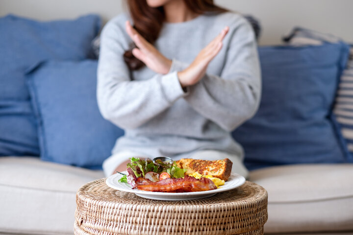 Quelles sont les cellules du cerveau qui donnent le signal de commencer et d'arrêter de manger ?